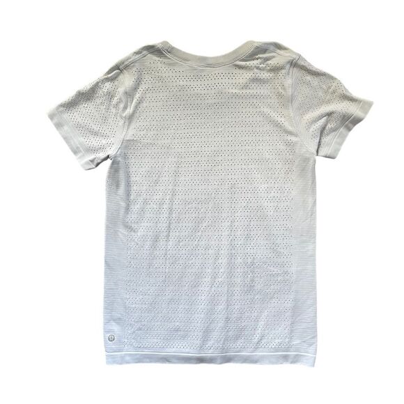LULULEMON Breeze By Short Sleeve Shirt Light Gray Estimated Size 6 - Picture 3 of 6